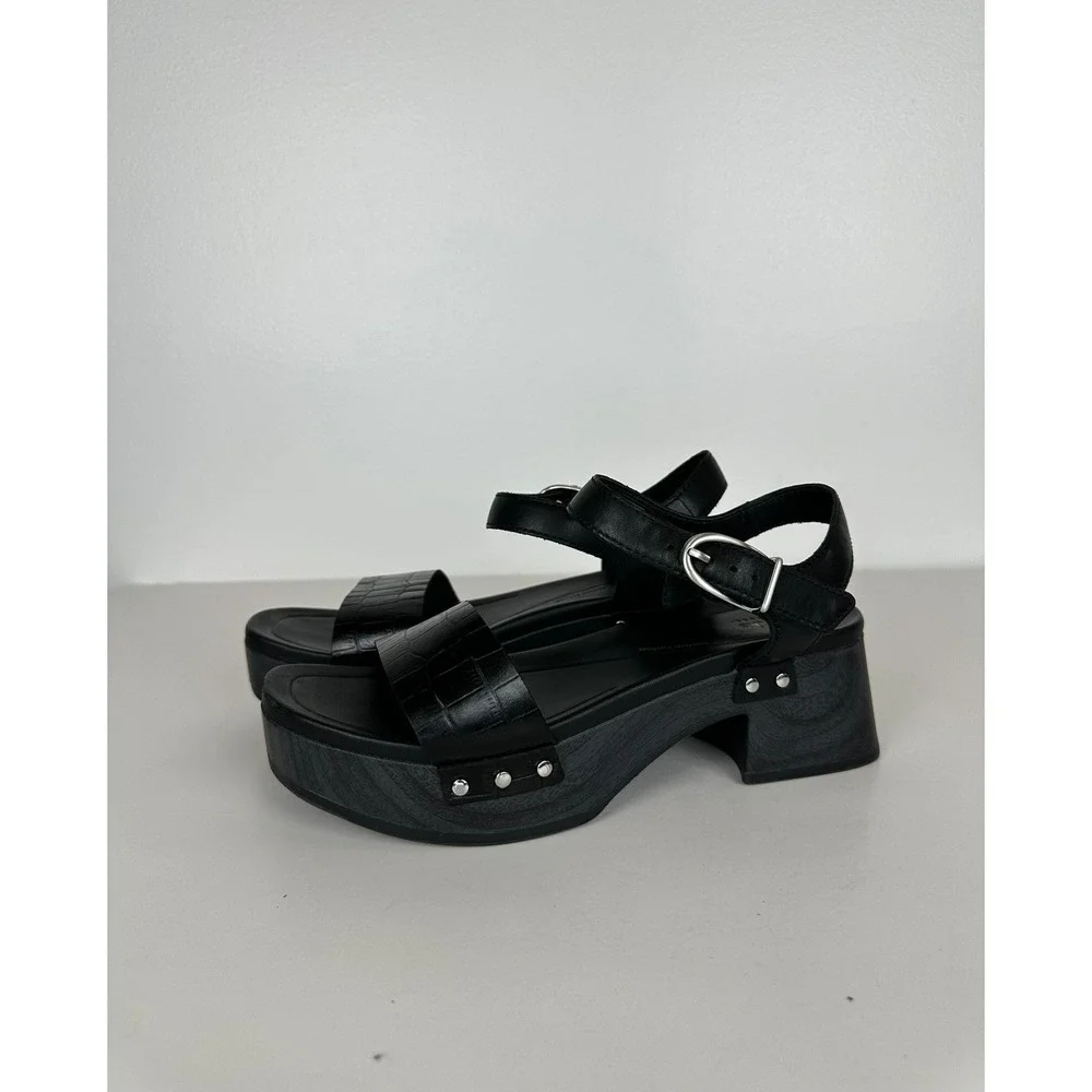 Clarks Signature Black Leather Platform Sandals Block Heel Sz 8M Y2K Ankle Strap